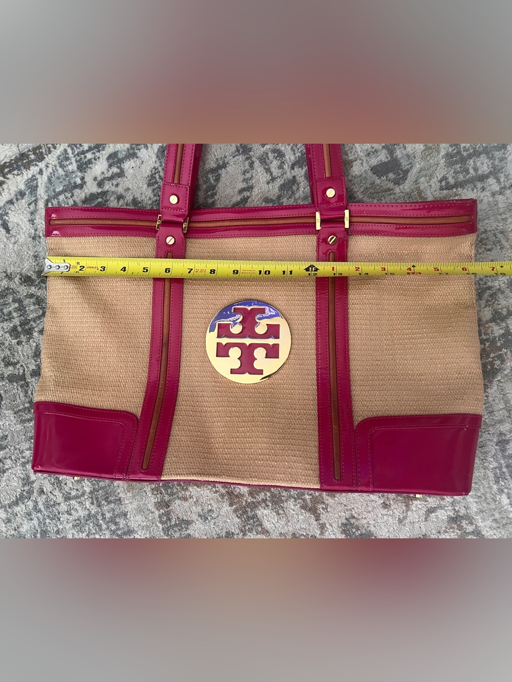 Tory Burch Straw Tote with Fuchsia Patent Trim and Gold Logo - Picture 4 of 12